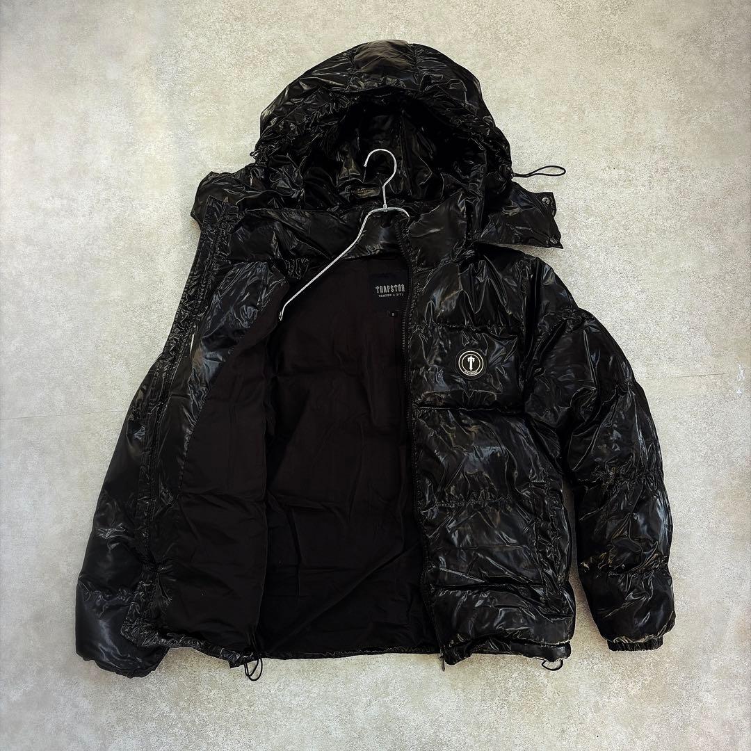 trapstar ダウンジャケット 肉厚 y2k 光沢 刺繍ロゴ お兄系 短丈