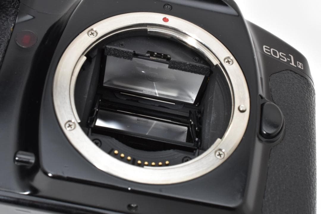 キャノン Canon EOS-1N ボディ フィルム一眼レフカメラ《完動品》