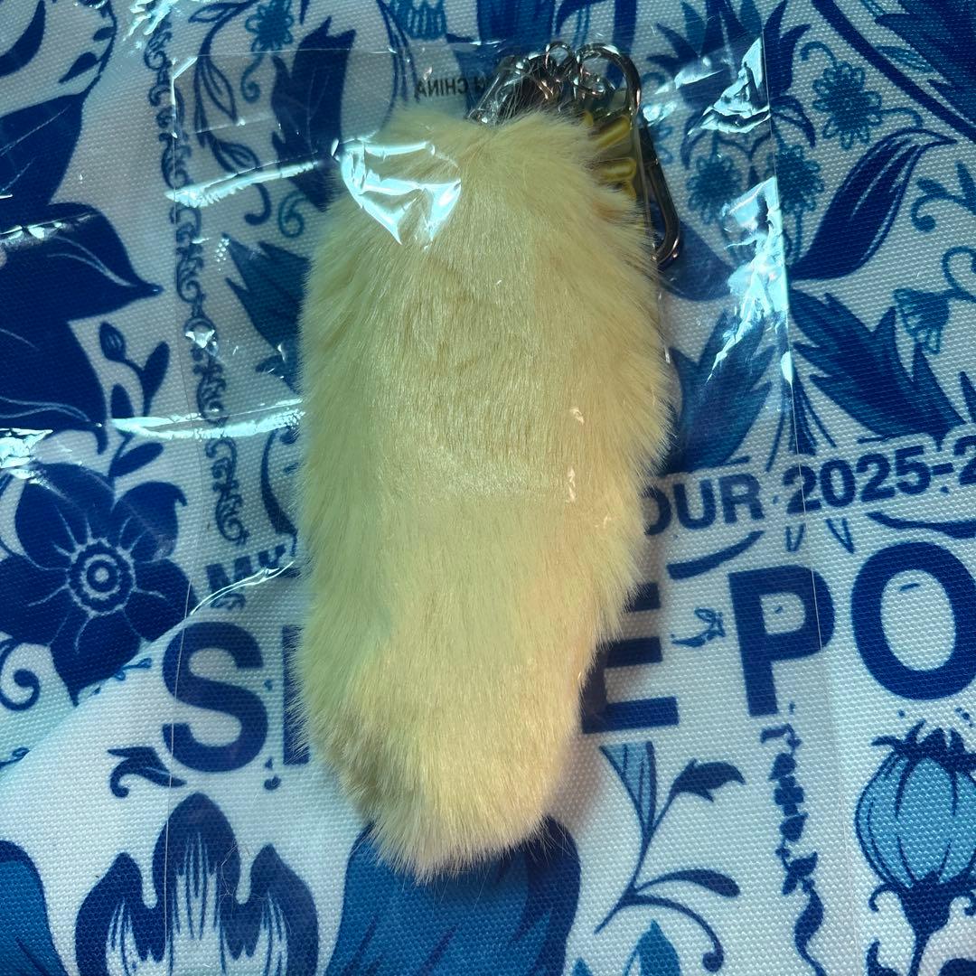 吉田仁人 おすわりアクリルキーホルダー だっこぬい しっぽ セット