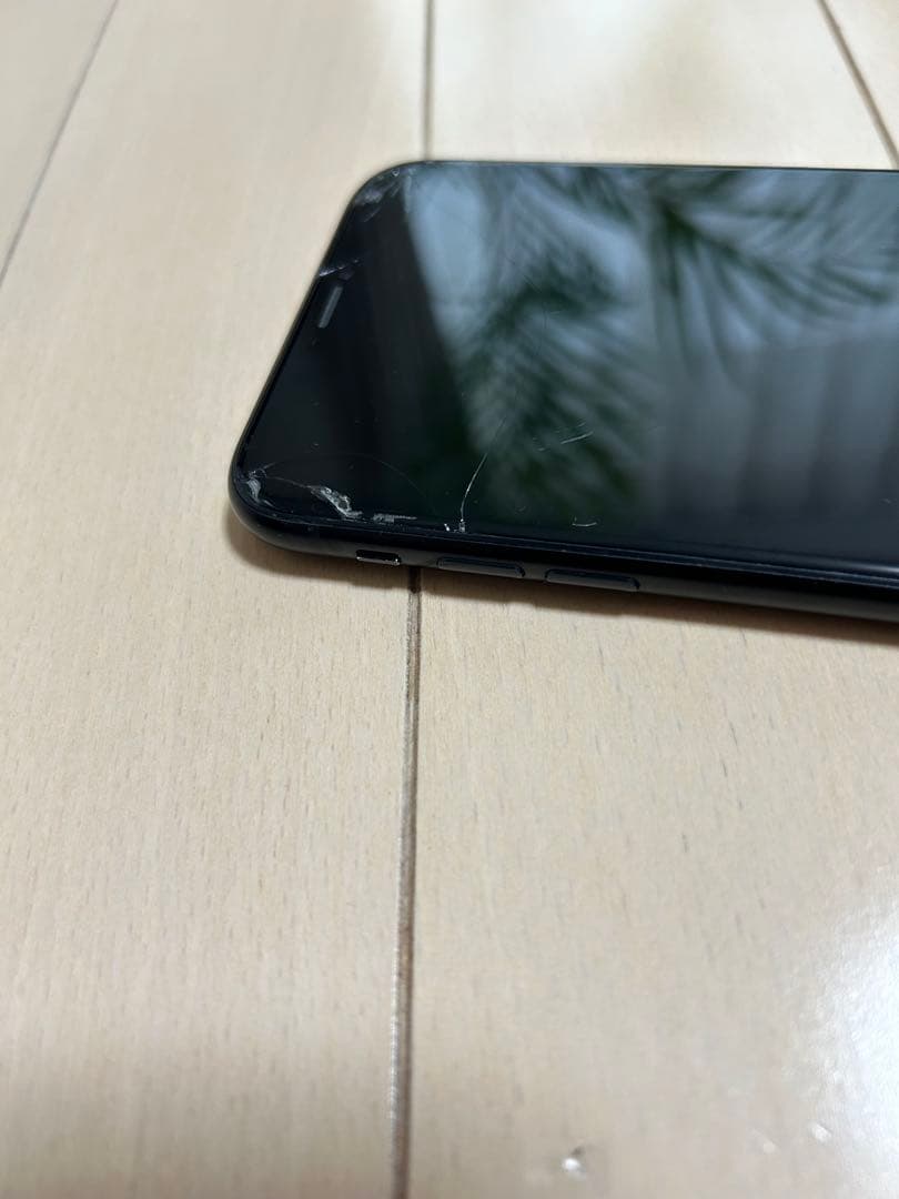 iPhone XR ブラック 画面にひびあり iphone10 R | 激安通販のイーサプライ