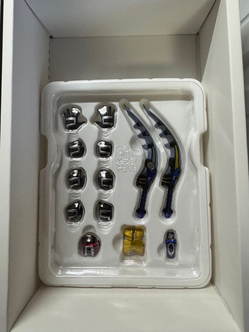 S.H.figuarts 真骨彫製法 仮面ライダーガタックハイパーフォーム