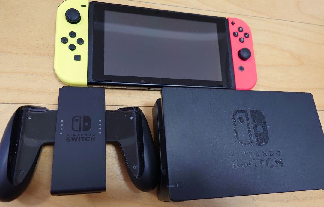 Nintendo Switch 本体 Joy-Con3つ - メルカリ