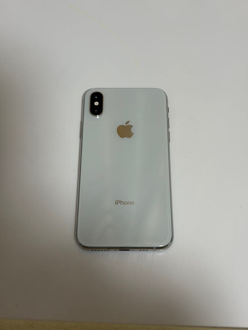 津*田様 Apple iPhone XS シルバー 画面傷あり 津*田様 Apple iPhone XS シルバー 画面傷ありの通販はau PAY
