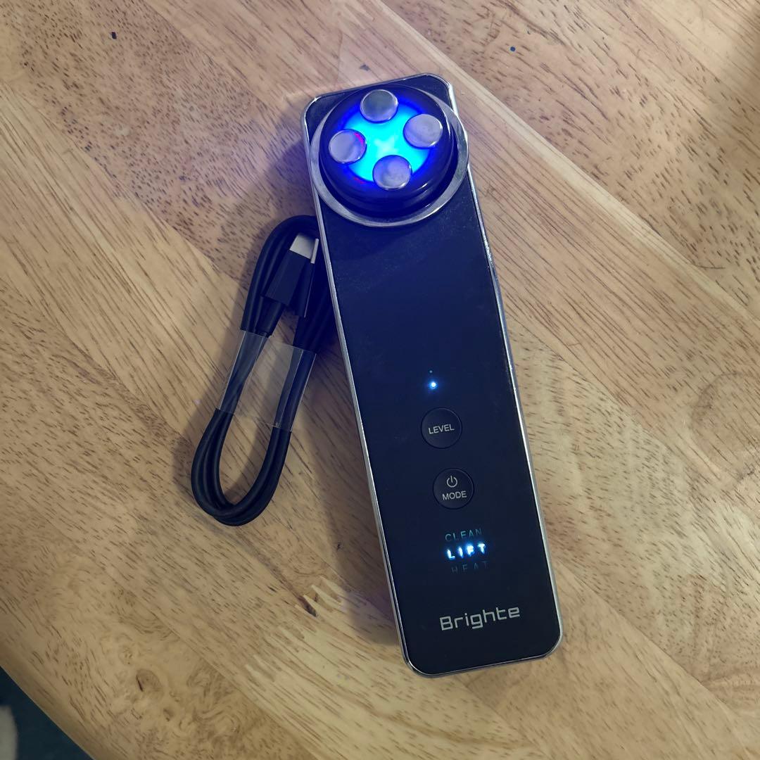 Brighte ELEKLIFT 美顔器 楽天市場】ブライト Brighte ELEKI LIFT 美顔器 リフトアップ EMS 小顔