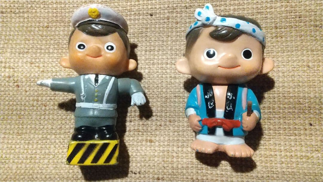 昭和レトロ 富士銀行 ソフビ 人形貯金箱 2体セット - メルカリ