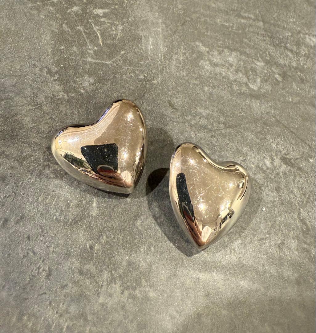 ANNIKA INEZアニカイネズ ハートピアス ラージ シルバーカラー神崎恵