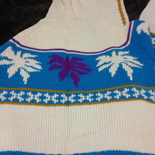 スティッチ ディズニーストア カウチンカーデガン - メルカリ