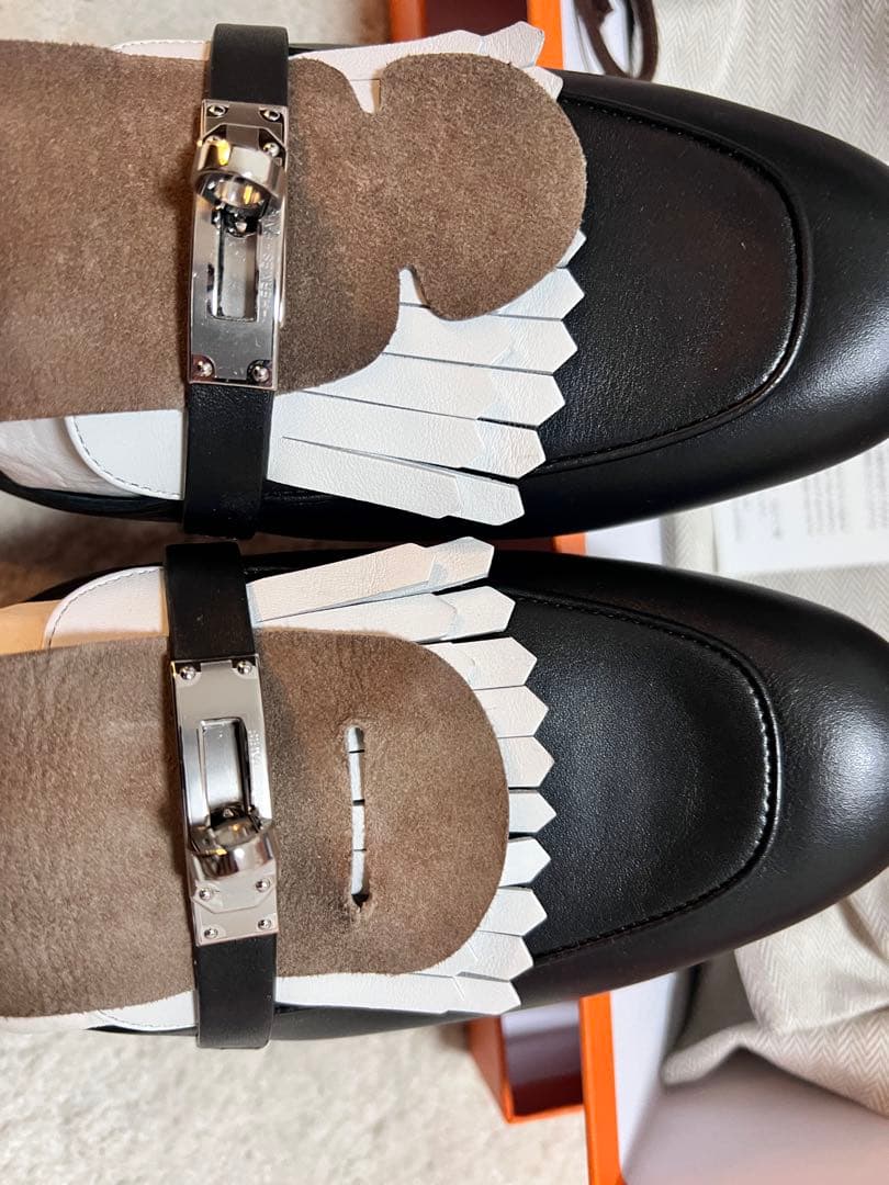 エルメス《ケリー》バックル ミュール 《オズ》