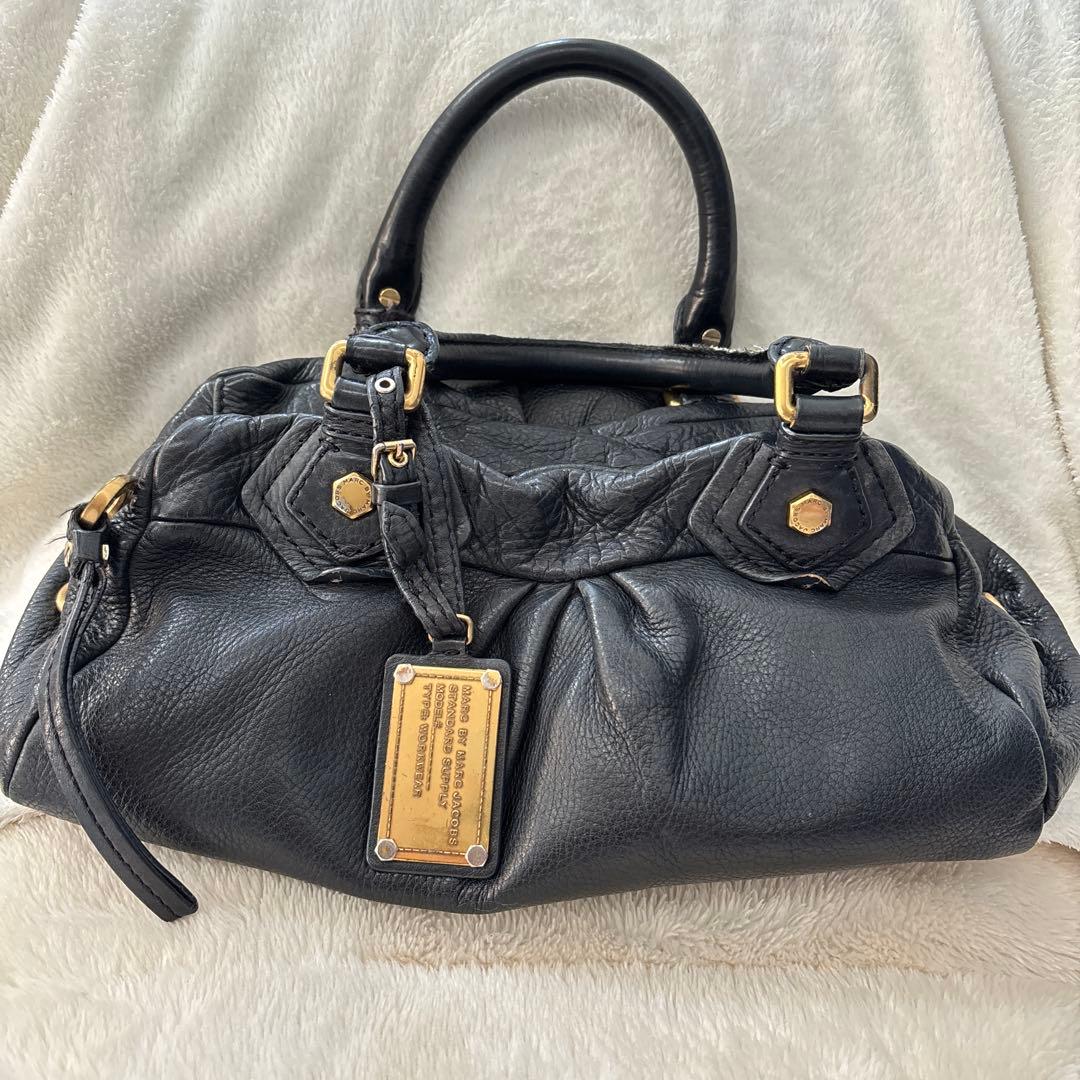 Marc by Marc Jacobs ブラックハンドバッグ Marc Jacobs The Sack ハンドバッグ マイクロ | ブラック | FARFETCH JP