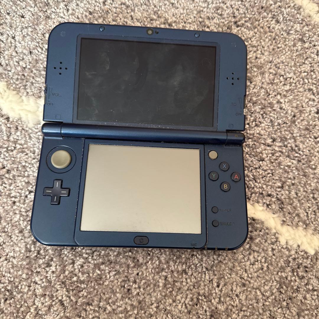 ニンテンドー3DS本体(多少の故障あり)&充電器付き