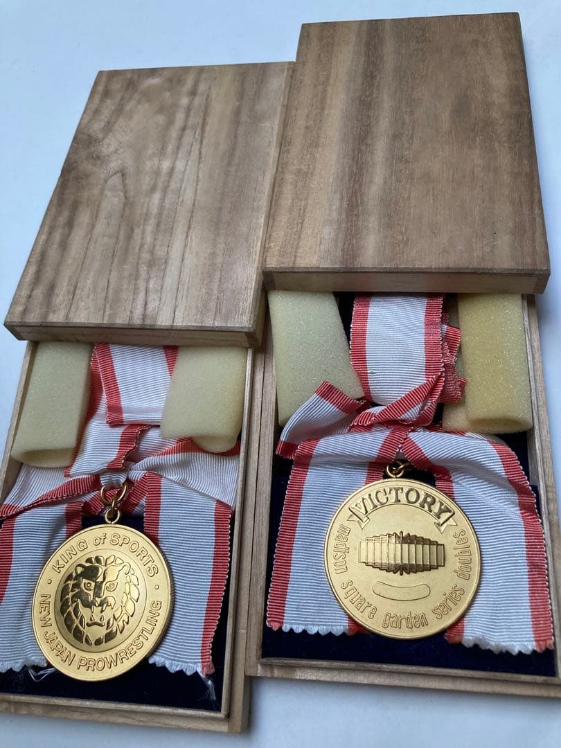 第1回MSGタッグリーグ戦優勝者メダル 2本セット - メルカリ