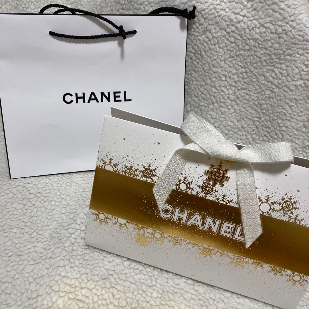 シャネル クリスマス コフレ 限定 トータル ルック セット ポーチ 口紅