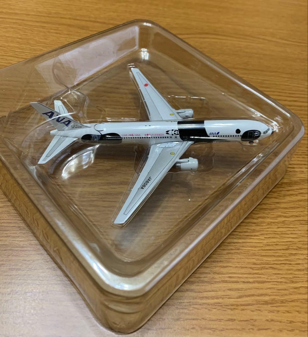 ANA FLY!パンダ フライパンダ 飛行機模型 ボーイング767-300 - メルカリ