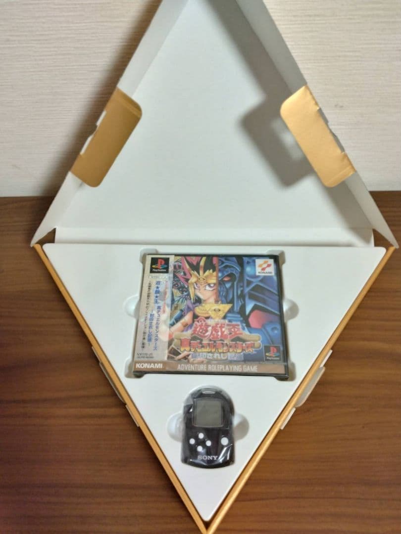 遊戯王 真デュエルモンスターズ 封印されし記憶　ディスク未開封　特典カード付き 遊・戯・王真デュエルモンスターズ封印されし記憶 (Vジャンプブックス