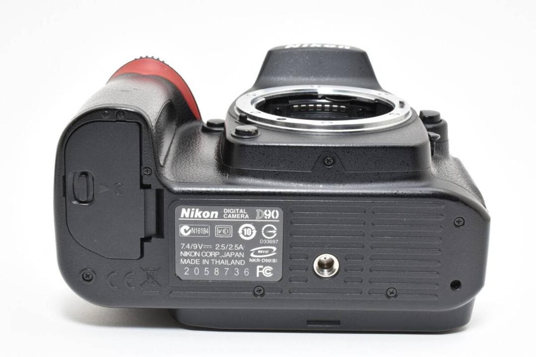 ★極美品★《ショット数3,262回 》 D90 ボディ 一眼レフカメラ #755