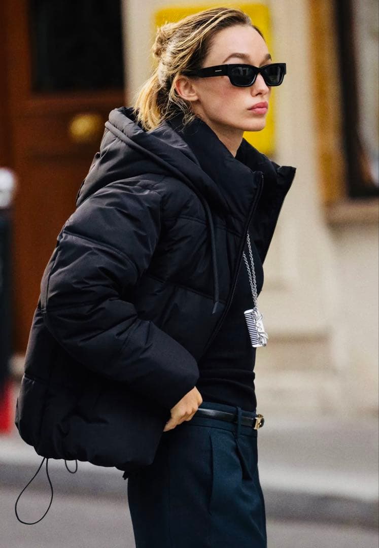 ZARA ブラックパデッド ショート丈ダウンジャケット - メルカリ