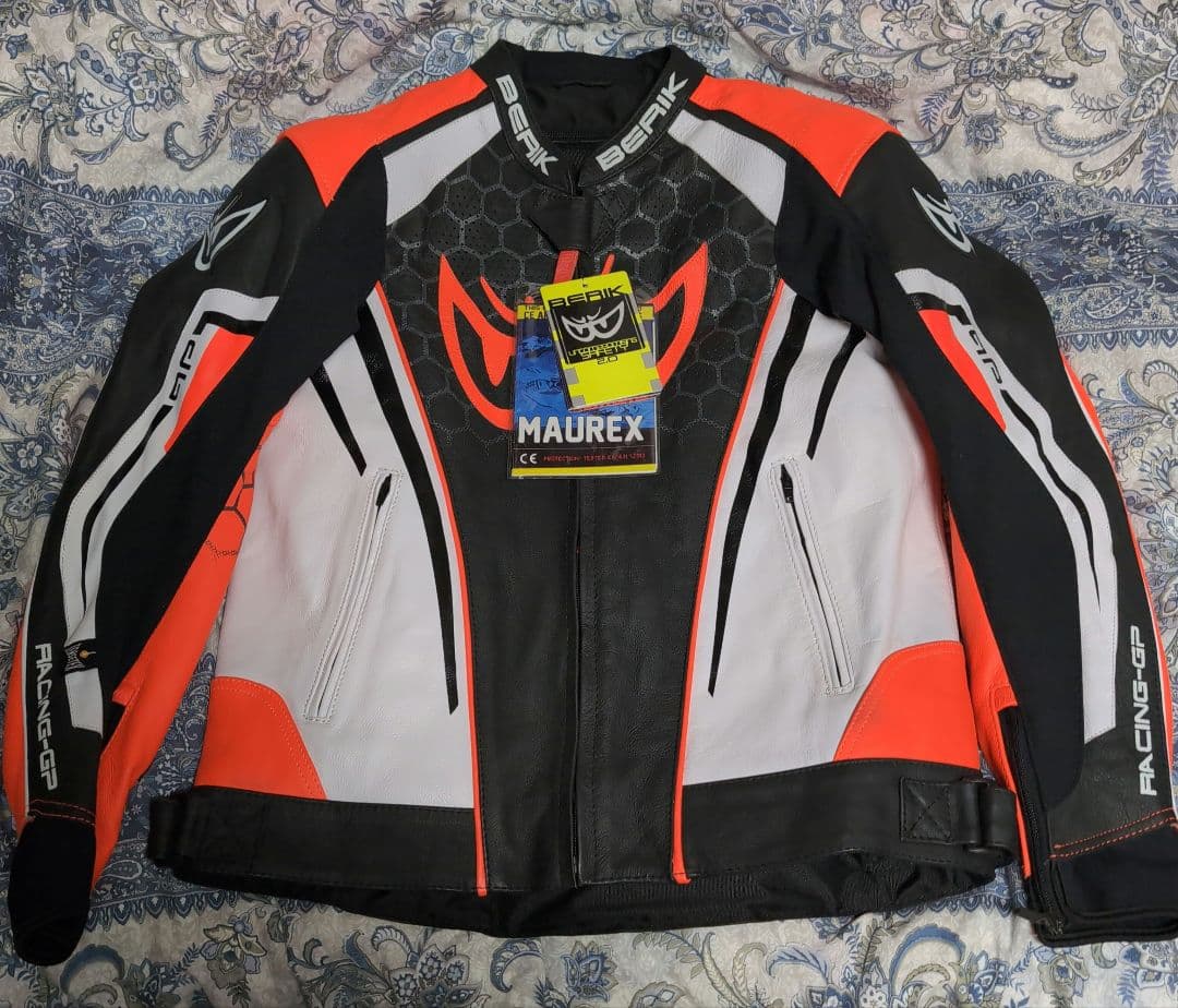 新品　ベリック　パンチング　レザージャケット　56サイズ　黒／白／赤　BERIK 2026年最新】Yahoo!オークション -ベリック レザージャケットの中古品