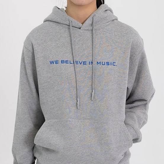 Mサイズ HYBE INSIGHT ハイブ インサイト 限定パーカー 2026年最新】ハイブインサイト パーカーの人気アイテム - メルカリ