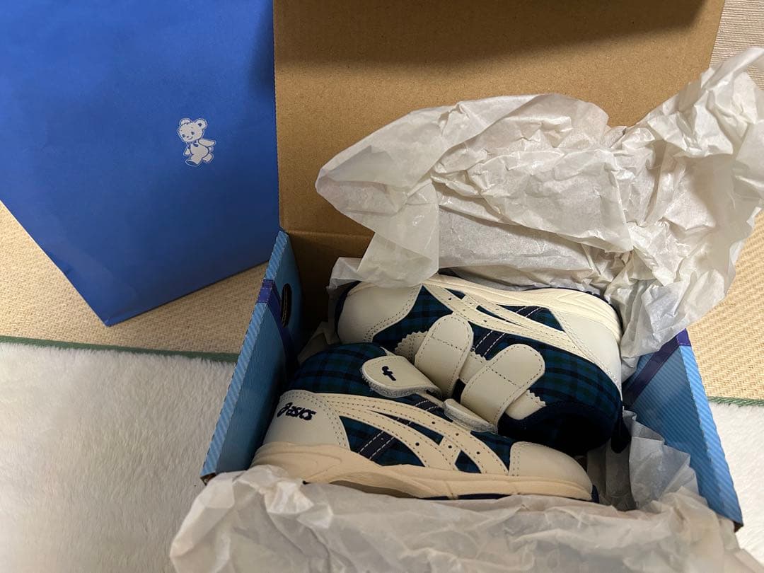 【9月限定値下】asics×Familiar チェック柄スニーカー　14.5cm