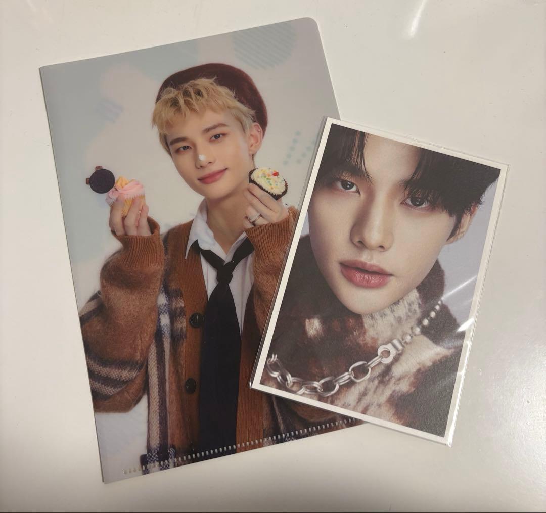スキズ ヒョンジン クリアファイル＆フォトカードセット - メルカリ