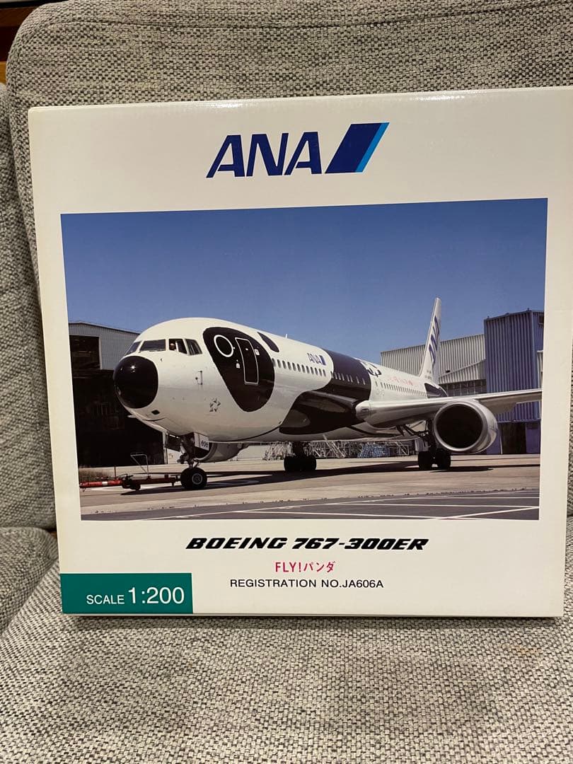 ANA ボーイング767-300ER 特別塗装モデル 1/200 - メルカリ