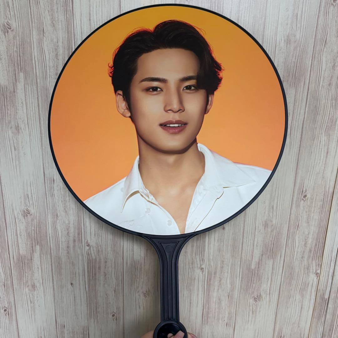 SEVENTEEN ミンギュ うちわ be the sun - メルカリ