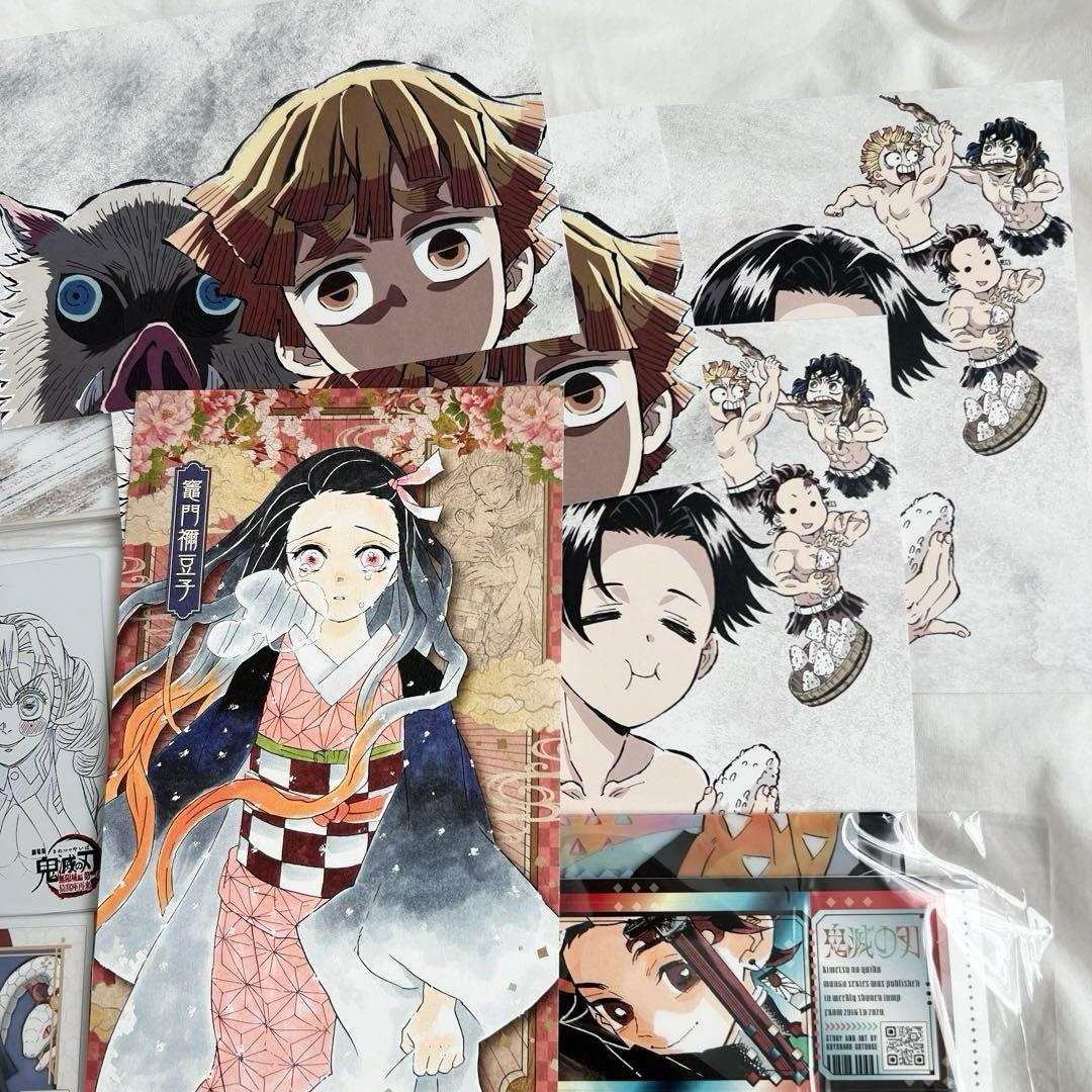 鬼滅の刃 伊黒小芭内 甘露寺蜜璃 缶バッジ カード アクリルスタンド