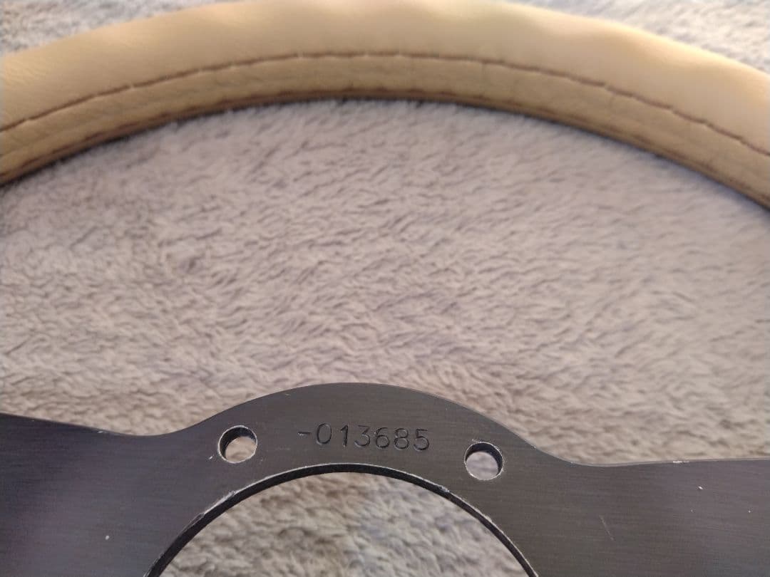 750 Z 様 専用 ナルディ クラシック 革張り替え依頼品 - メルカリ