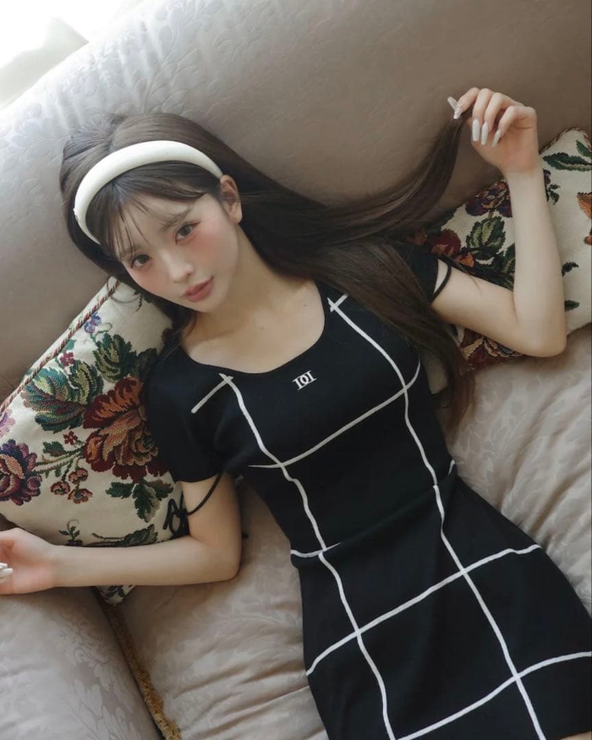 Darich バックオープンステッチニットミニワンピース バックオープンステッチニットミニワンピース – Darich (ダーリッチ)