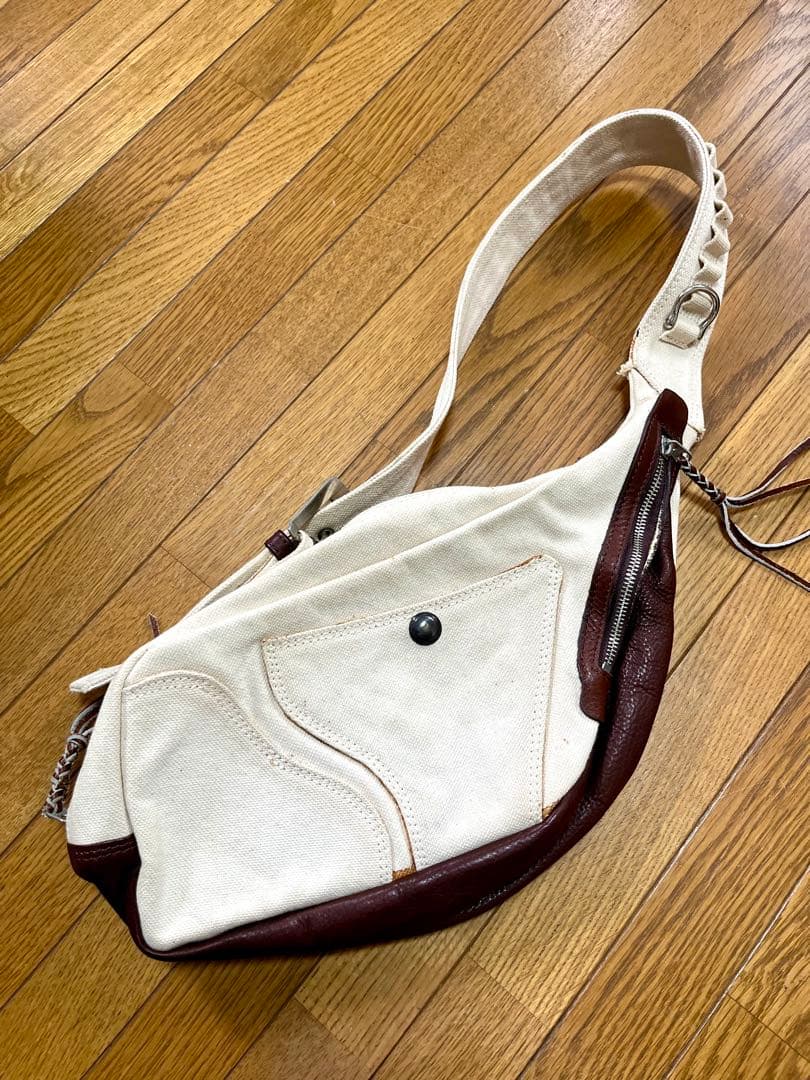 ▽KETO ケト ストマックショルダーバッグ WBA キャンバス レザー