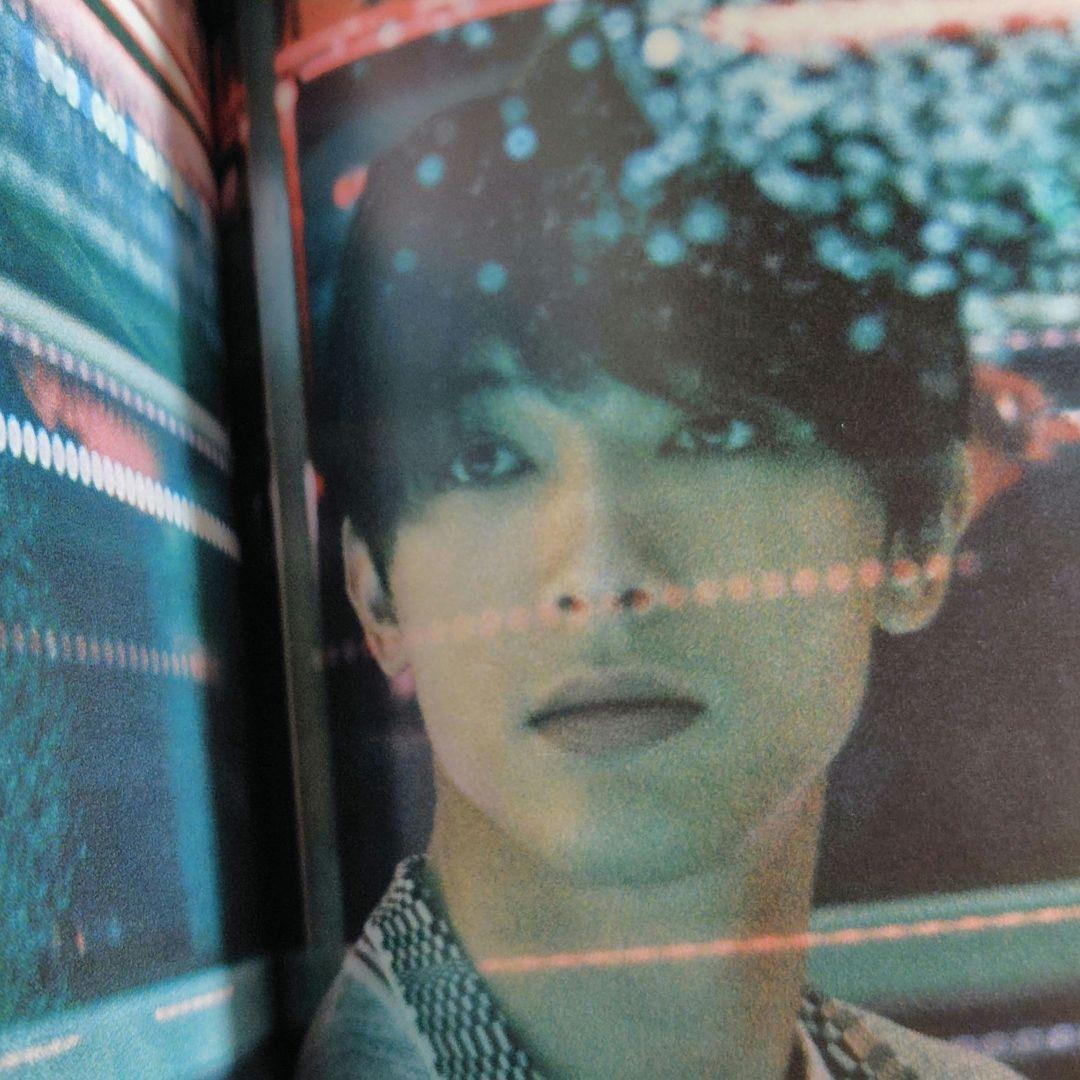 One day off : 吉沢亮PHOTO BOOKサイン入り写真集 - メルカリ