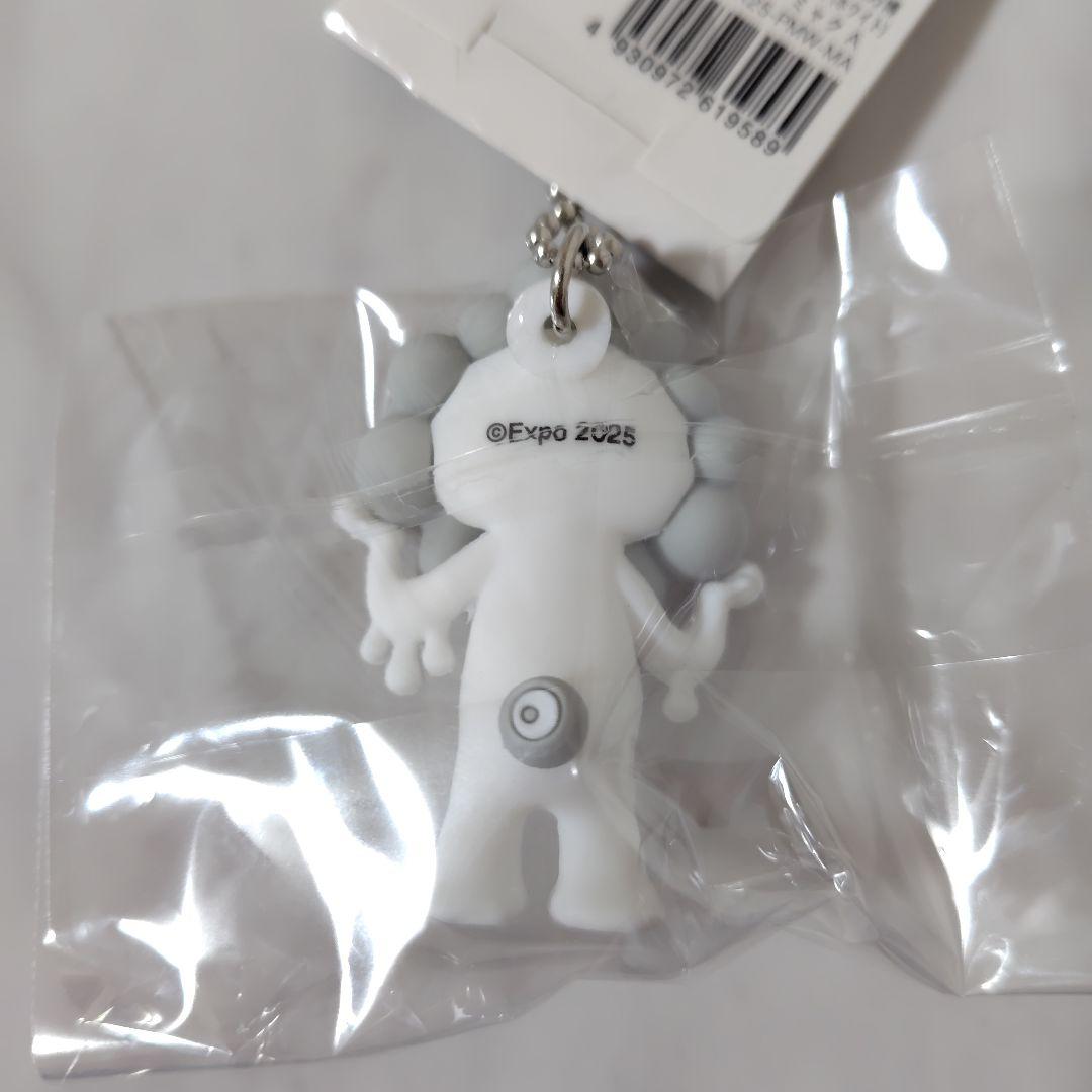 白 ミャクミャク PVCマスコット（ホワイト） A ボールチェーン - メルカリ