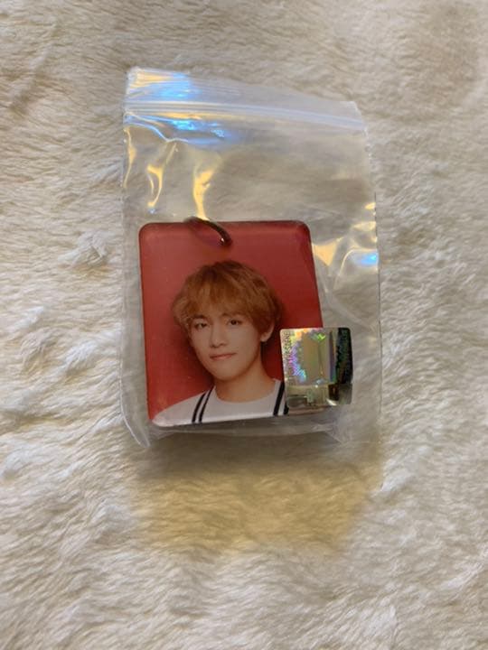 BTS 公式 109 キーリング テヒョン BTS LYS キーリング ステッカー 109 XMAS テテ テヒョン - メルカリ