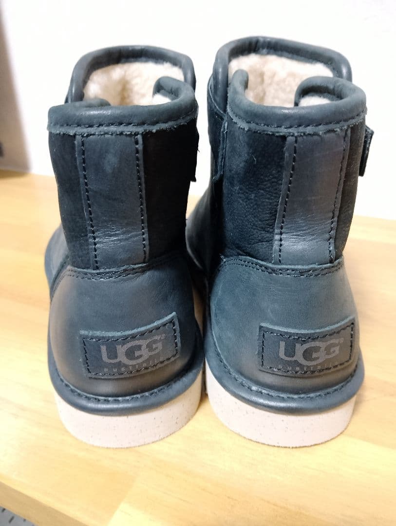 新品未使用】uggアグ ムートンレザー ミッドカットブーツ 24cm 黒レザー