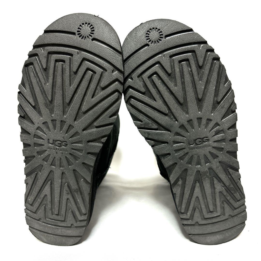 美品】UGG アグ ムートンブーツ 星ラインストーン 22㎝ 黒 - メルカリ