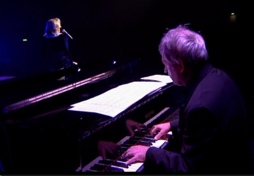 シルヴィ・バルタン50周年記念コンサートDVD-7P『Live A La Sal