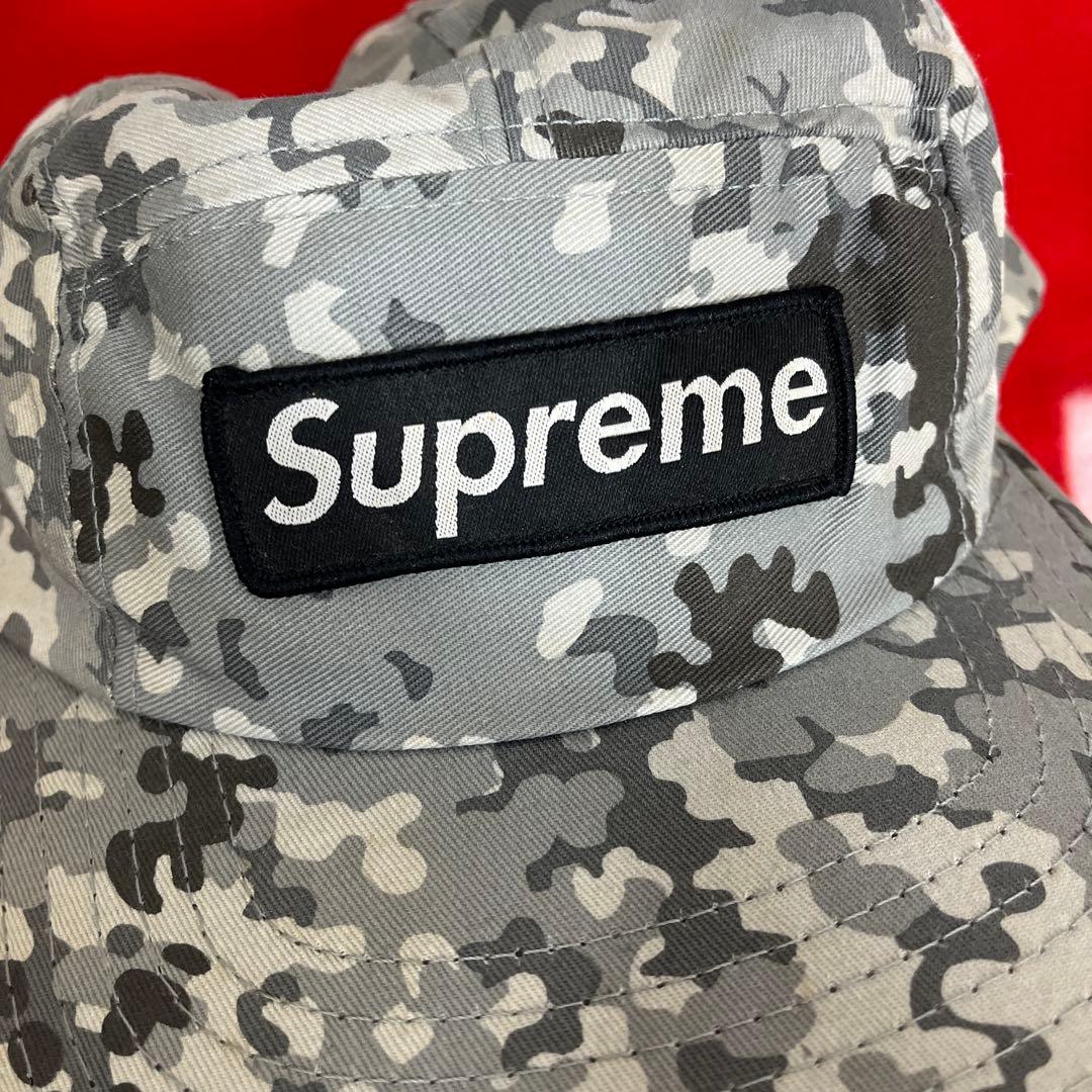 Supreme 迷彩キャップ ロゴ グレー デジカモ フリース膝掛け付き