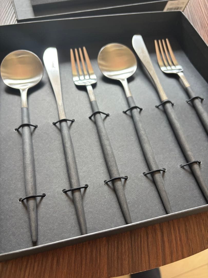 クチポール カトラリーセット Cutipol 専用ギフトボックス｜オルネ ド フォイユ公式オンライン