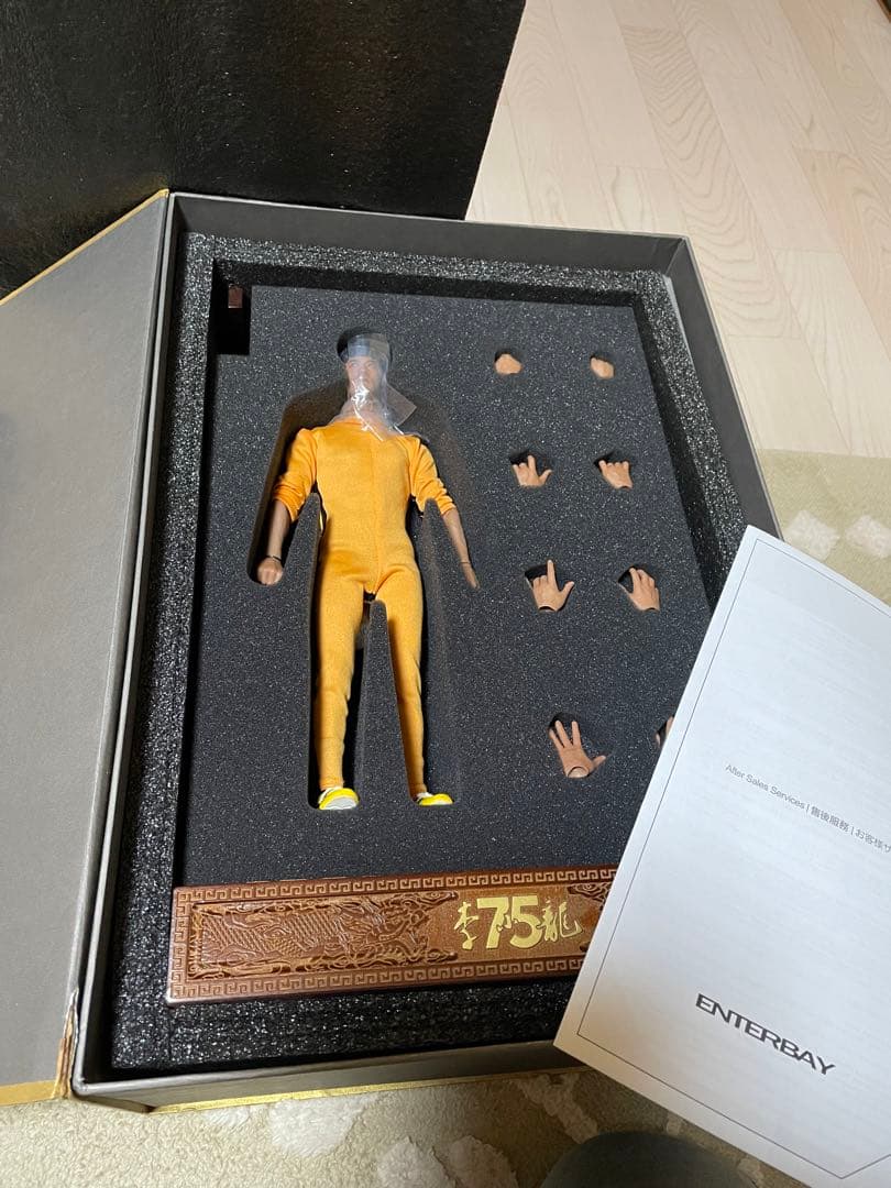 絶版希少！ブルースリー75周年 1/6 フィギュア エンターベイ 死亡遊戯