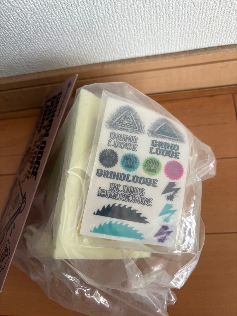 grindlodge グラインドロッヂ ロッヂくん 蓄光 ソフビ - メルカリ