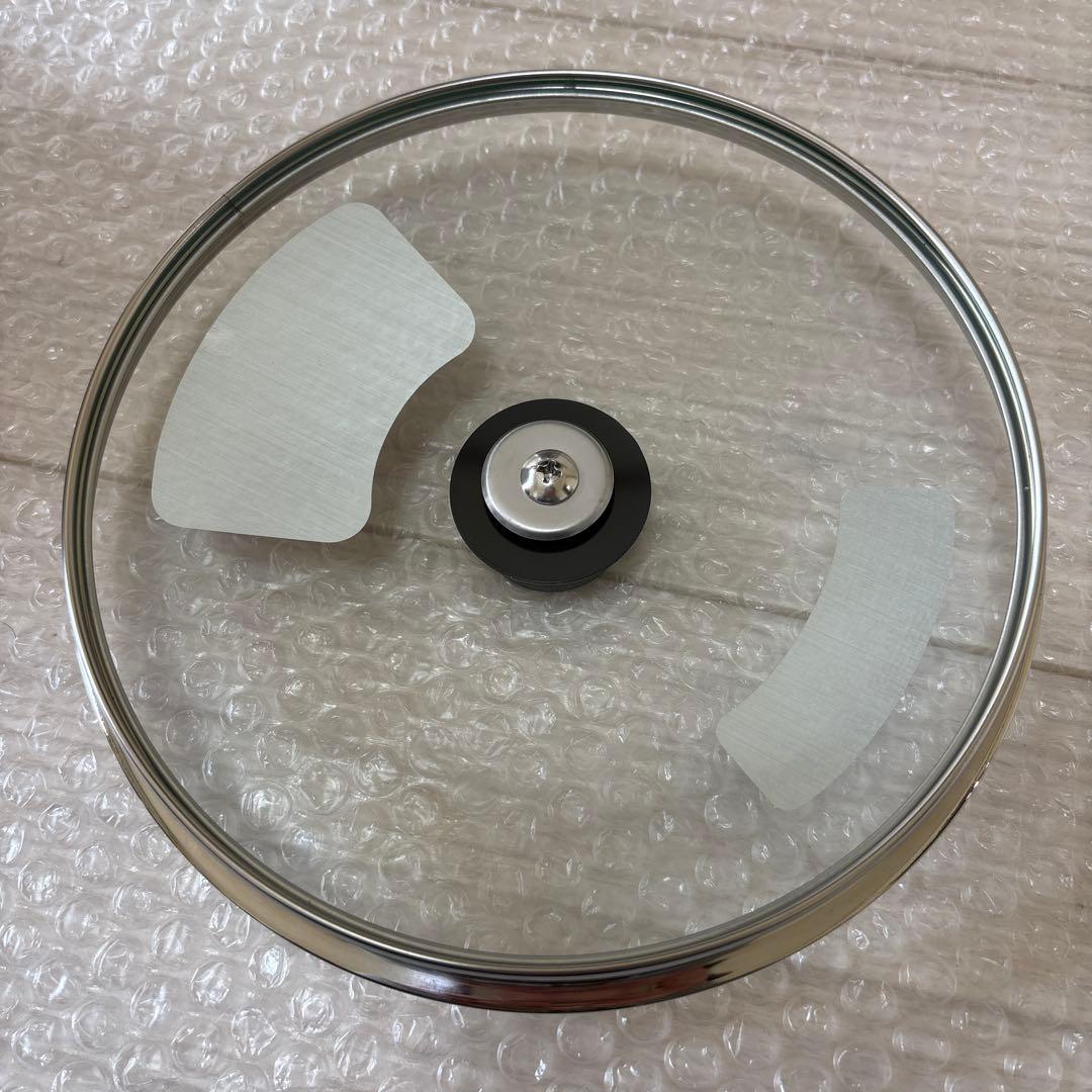 未使用品　サーモス KBK-3000 ホワイト　シャトルシェフ 3.0L