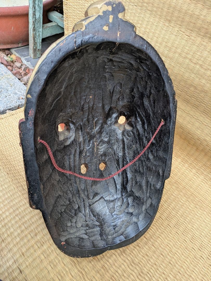大迫力の天狗面 木製品 壁飾り 程度の良い中古品