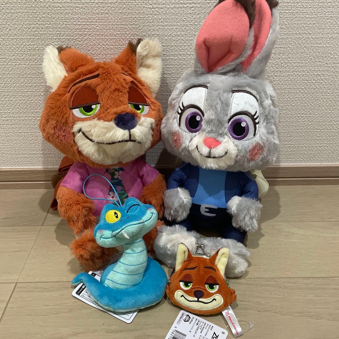 ズートピア2ぬいぐるみリュック＆ マスコット&がま口ポーチセット