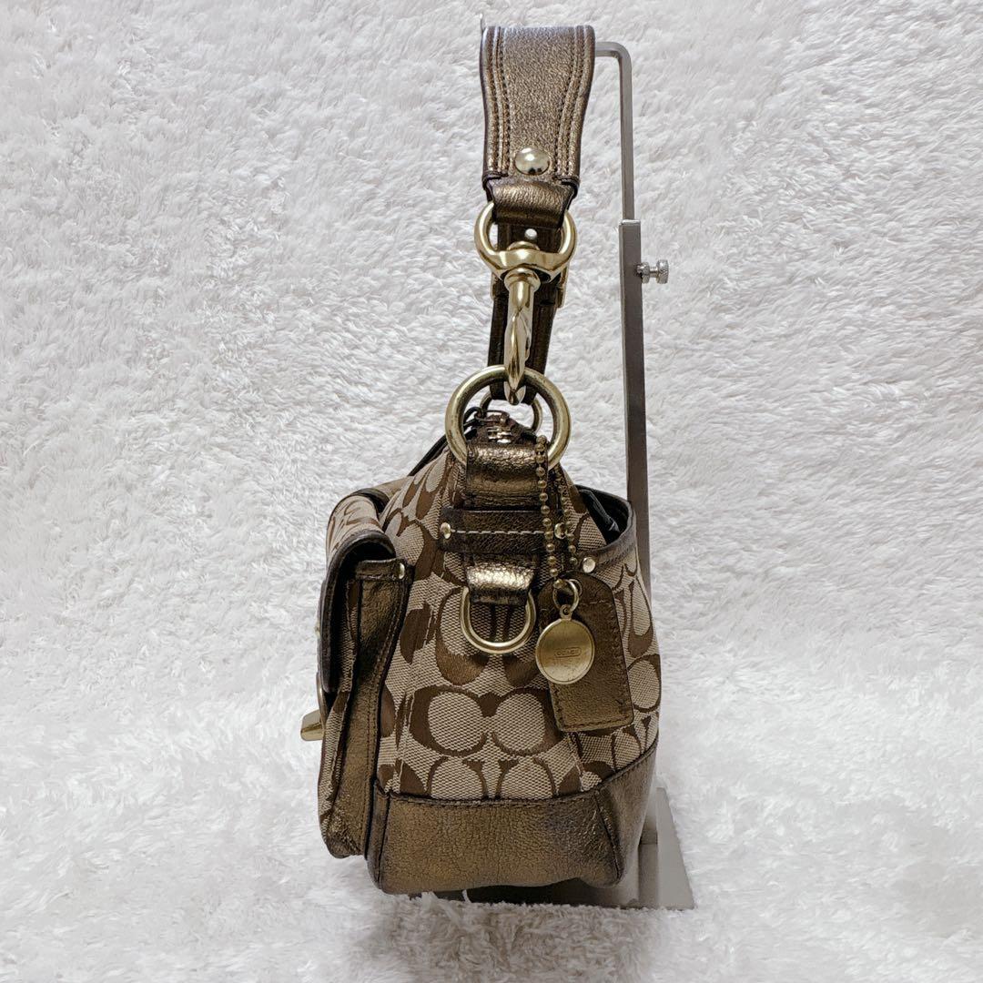 COACH Turn Lock Legacy Shoulder Bag Y2K - メルカリ