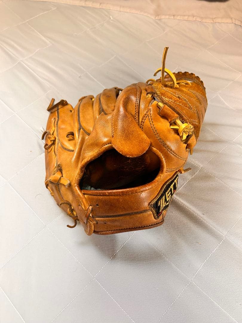 最終値下げです！ゼット　プロステイタス　高校野球対応　硬式投手用グローブ プロステイタス ゼット プレミアム 硬式 グローブ グラブ 投手用 右