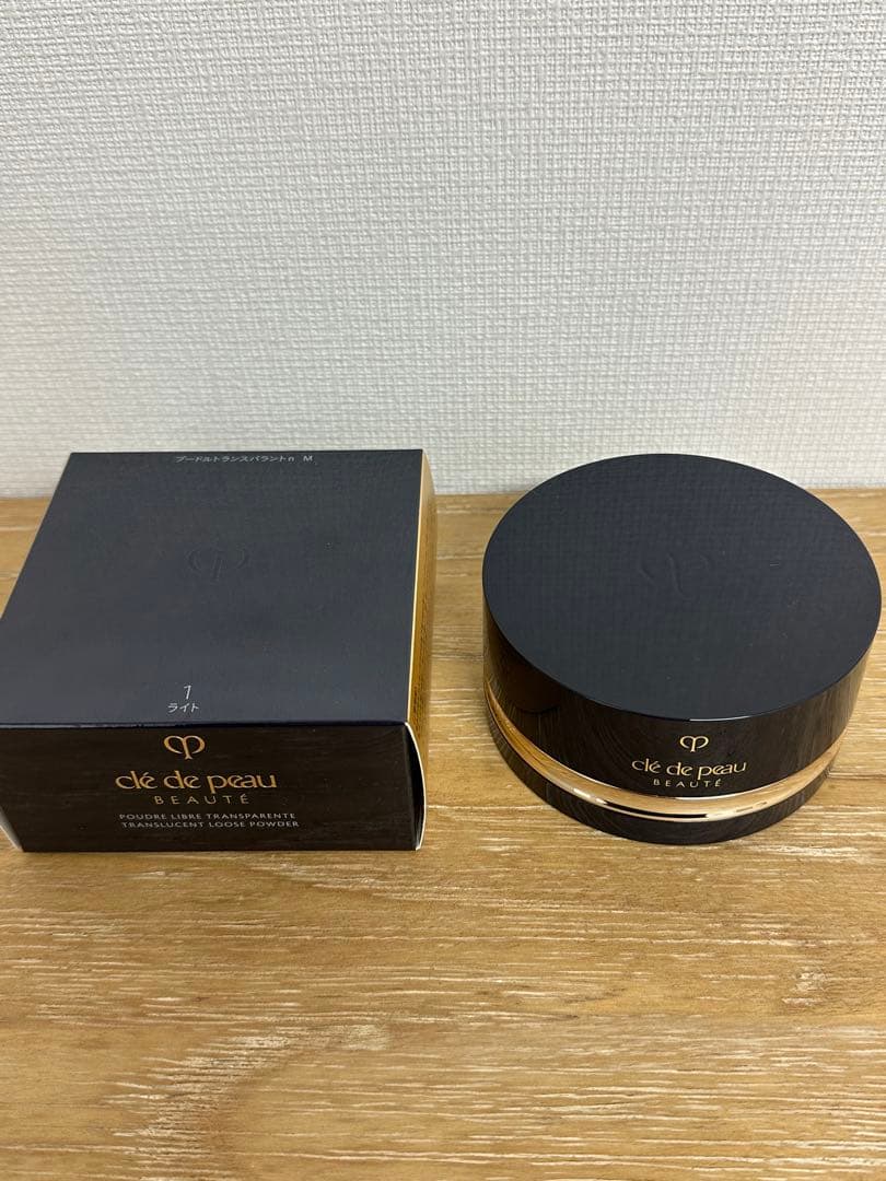クレ・ド・ポー ボーテ　プードルトランスパラントn M 1ライト Amazon | 資生堂クレ・ド・ポーボーテ プードルトランスパラントn M