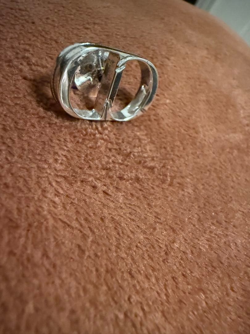 ディオール　ブローチ　美品　伊勢丹メンズ DIOR】ディオール 伊勢丹新宿 メンズがリニューアルオープン