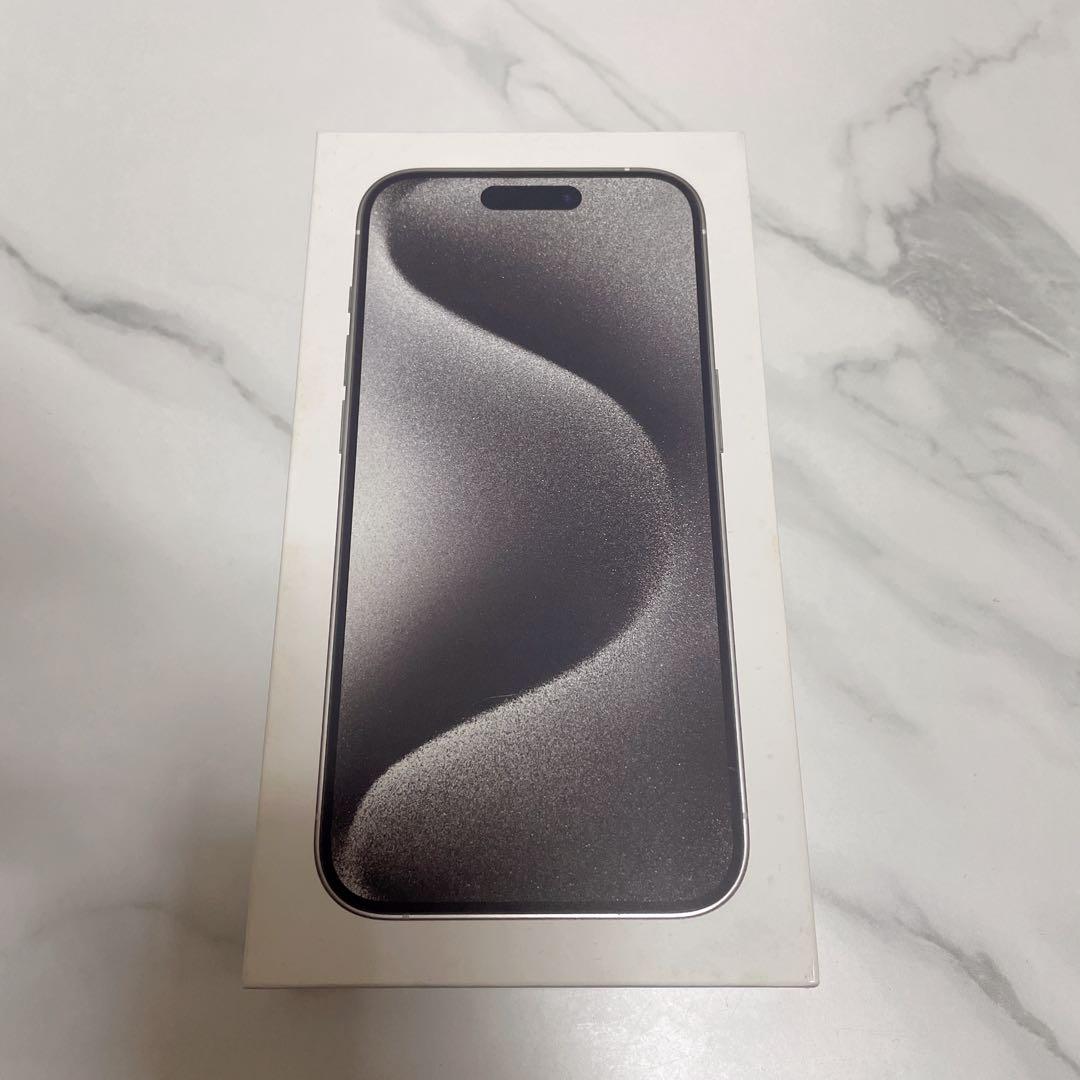 新品交換品 iPhone 15 Pro 256GB ホワイトチタニウム iPhone 15 Pro 256GB ホワイトチタニウム Bランク｜中古スマホ