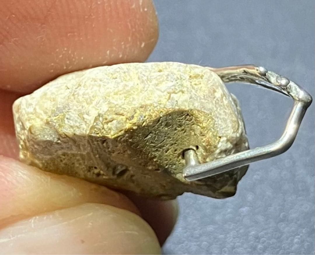 北投石原石ペンダントトップ　7.7g 測定確認済 銀金具　再入荷