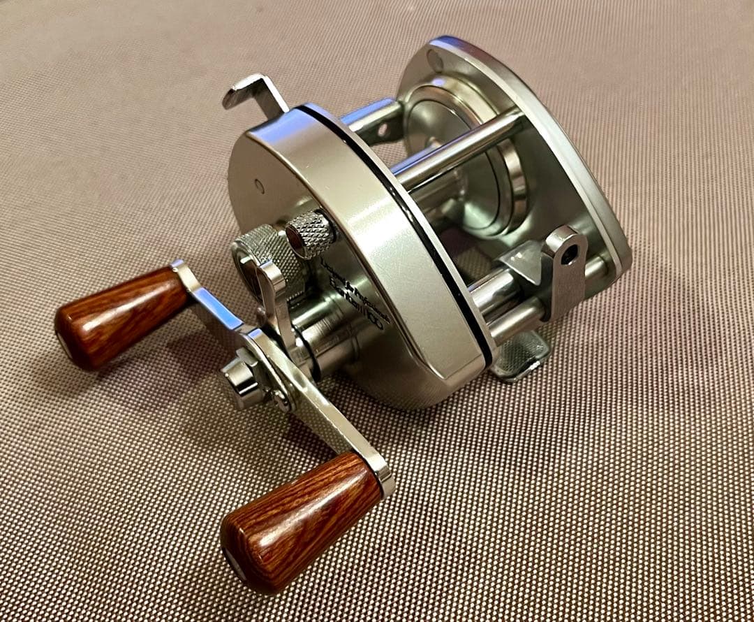 超美品！ ビンテージ シマノ バンタム 100 レア！ - メルカリ